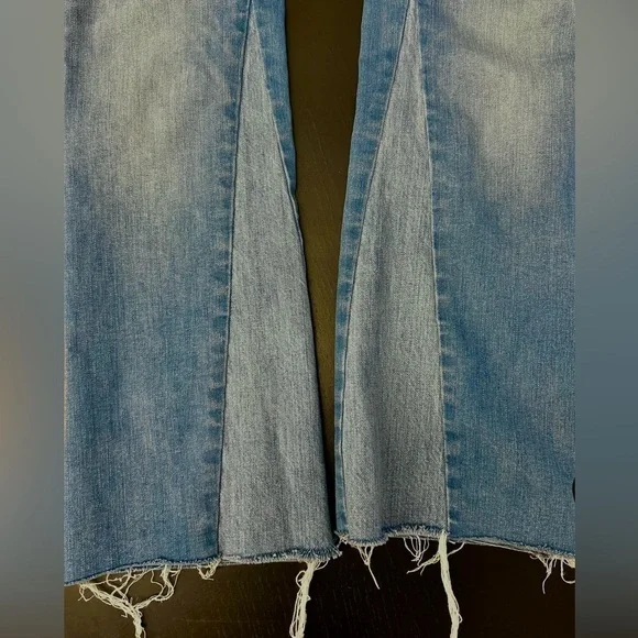 Madewell Cali Demi-Boot Size 25 Jeans Medium Blue Wash Raw Hem Distressed - Picture 9 of 12